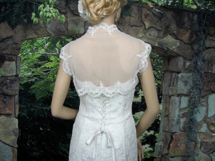 Lace bolero jacket for wedding dress