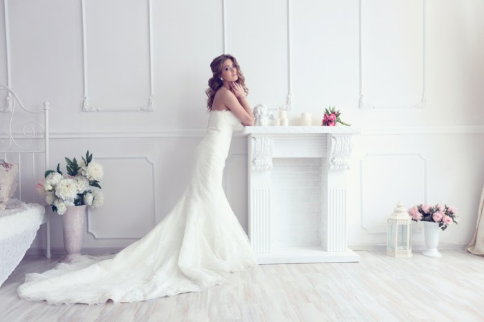 Mermaid ruffle wedding dress